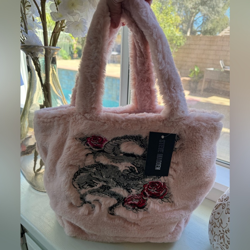 BNWT STEVE MADDEN PINK FUR PURSE